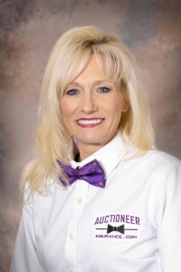 3940-Nixon, Christine-CroppedSmall